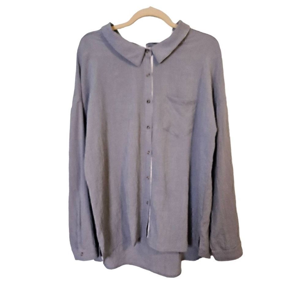 Hem & Thread blue/white loose fitting button down shirt. Size L.